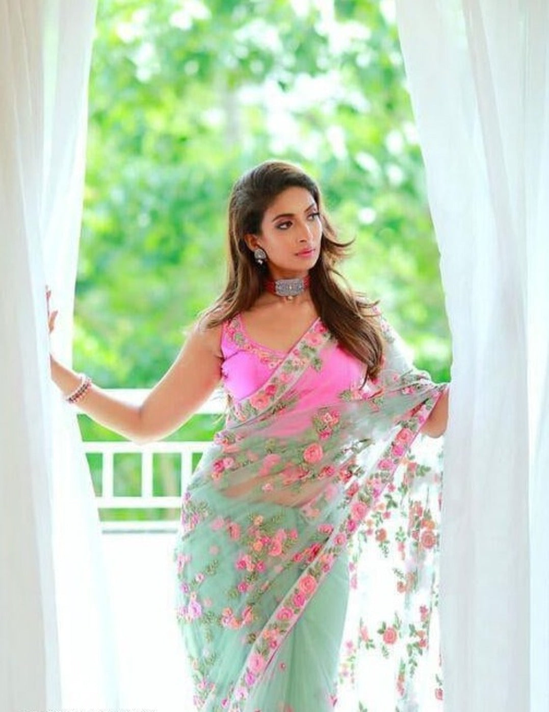 Jashiya.Com ₹805/- Graceful Sarees