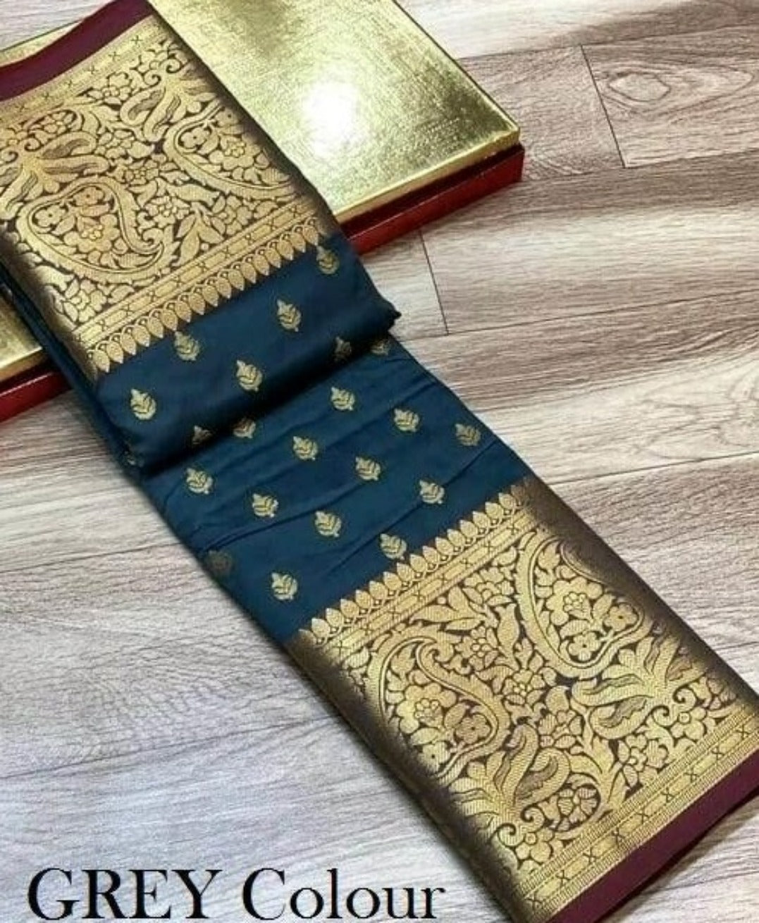 Jashiya.Com ₹959/-Myra Voguish Sarees