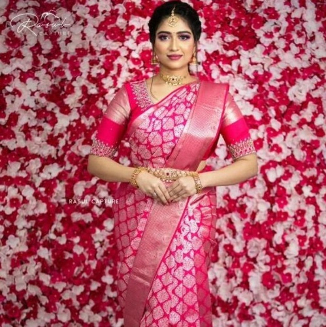 Jashiya.Com ₹709/- Charvi Pretty Sarees